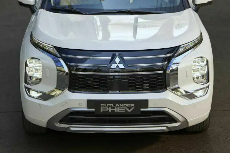 Outlander PHEV Grille View Outlander PHEV Grille View