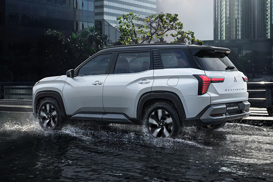 Rear Cross View of Mitsubishi Destinator