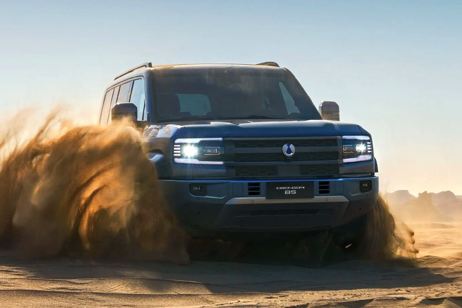 B5 Medium Angle Front View