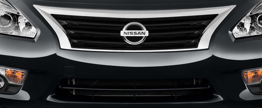 Altima (2014-2018) Grille View