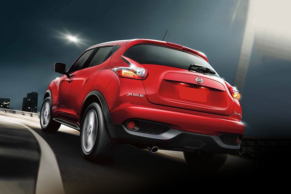 Nissan Juke (2016-2020) Rear Cross Side View Rear Cross Side View of Nissan Juke (2016-2020)