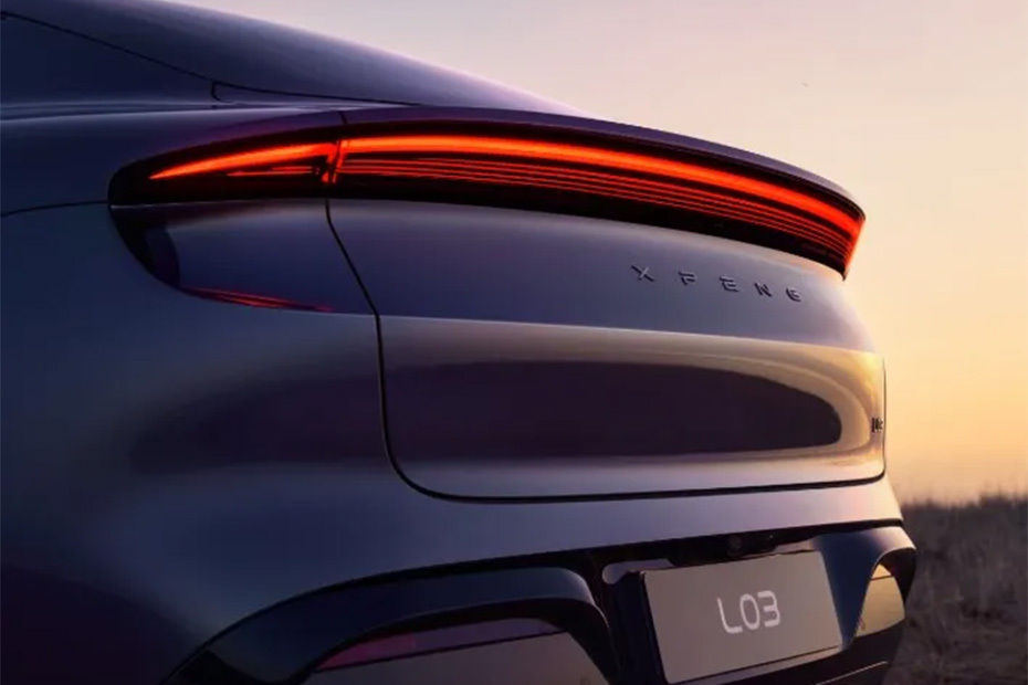 L03 Tail light