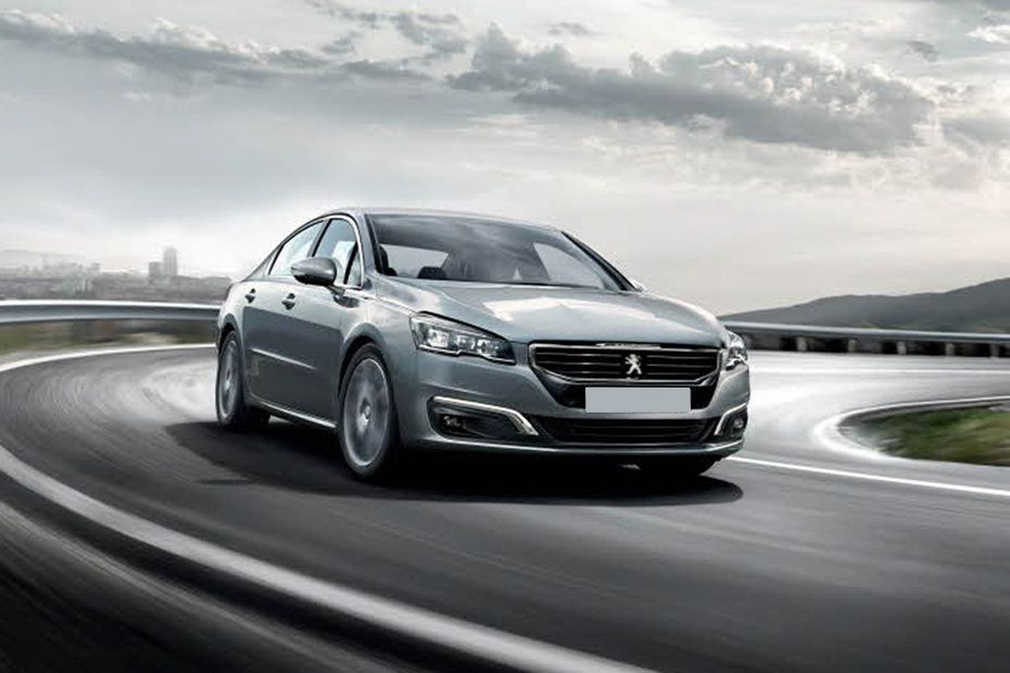 Peugeot 508 Front Cross Side View