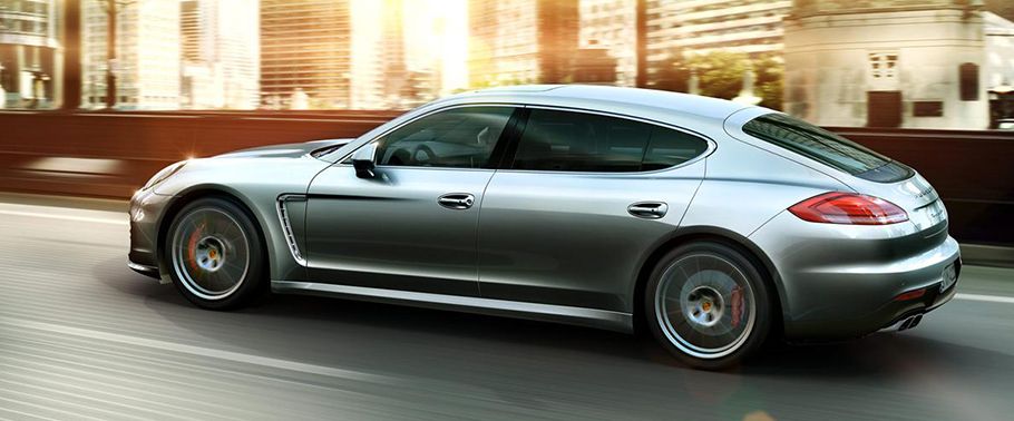 Rear Cross Side View of Porsche Panamera Turbo Executive