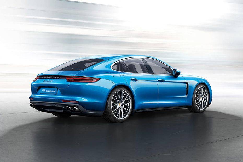 View Photos of the 2024 Porsche Panamera