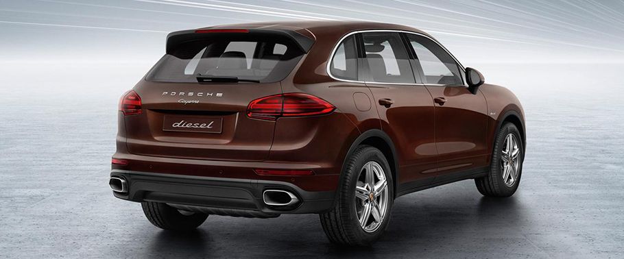 Cayenne Diesel 245 hp Rear angle view