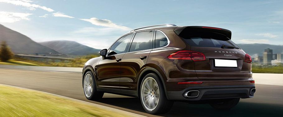 Rear Cross Side View of Porsche Cayenne Diesel 245 hp