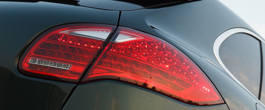 Cayenne Diesel 245 hp Tail light