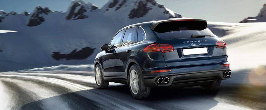 Porsche Cayenne S Rear Cross Side View Rear Cross Side View of Porsche Cayenne S