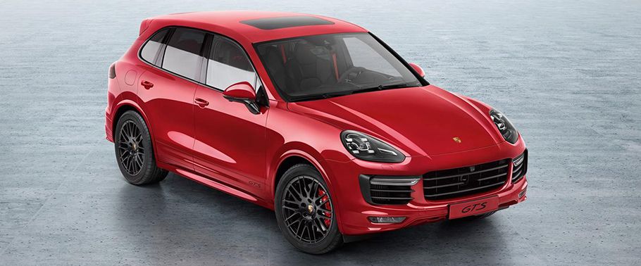 Porsche Cayenne GTS Front Cross Side View