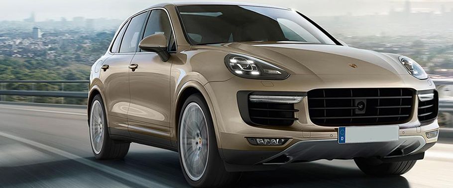 Porsche Cayenne Turbo Front Cross Side View
