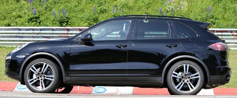 Cayenne Turbo Side view