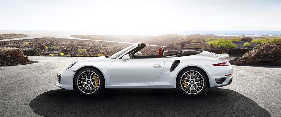 911 Turbo S cabriolet Side view
