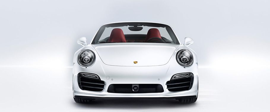 Full Front View of 911 Turbo S cabriolet