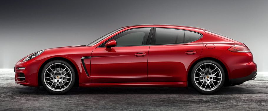 Panamera 4 Side view