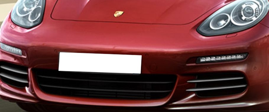 Panamera 4 Grille View