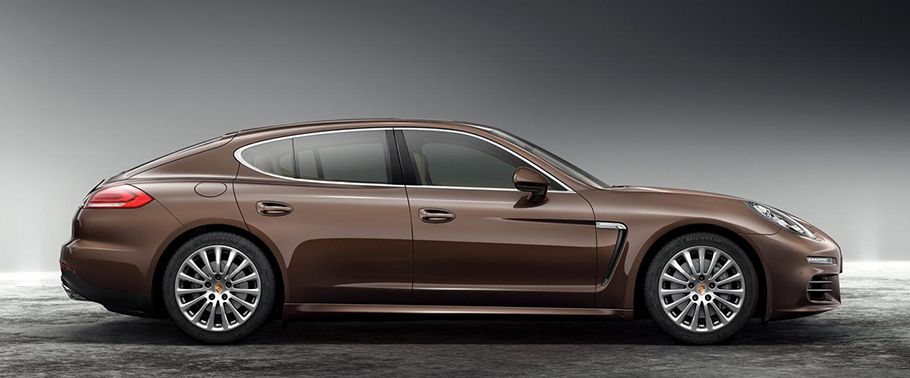 Porsche Panamera 4S Drivers Sideview