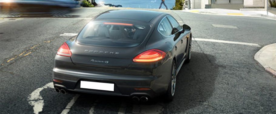 Panamera 4S Rear angle view