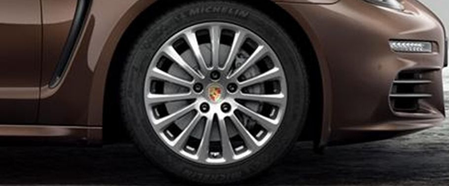 Panamera 4S Wheel