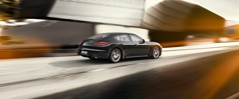 Panamera Edition Rear Medium Side View