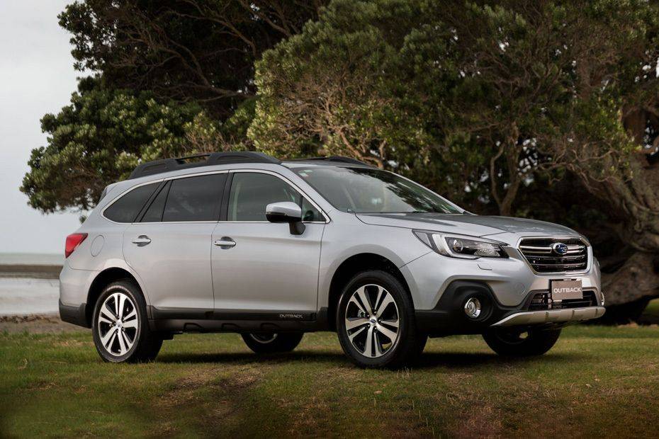 Subaru Outback (2015-2020) Front Cross Side View