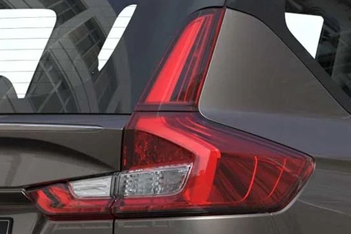 Ertiga Hybrid Tail light