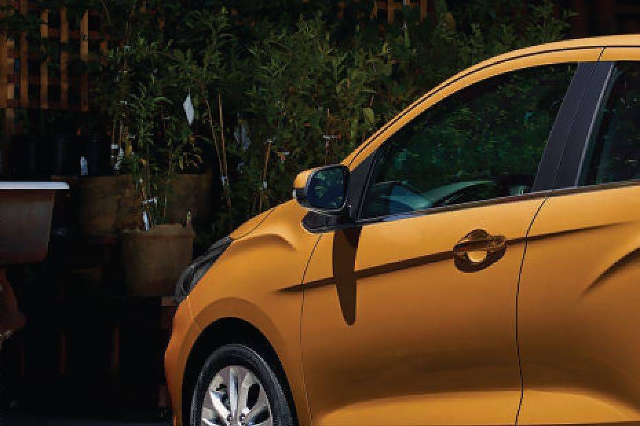 Chevrolet Spark Drivers Side Mirror Rear Angle Chevrolet Spark Drivers Side Mirror Rear Angle
