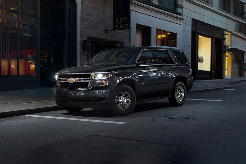 Chevrolet Tahoe (2015-2021) Front Side View Chevrolet Tahoe (2015-2021) Front Side View