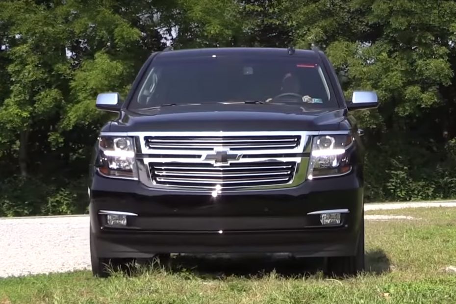 Full Front View of Tahoe (2015-2021) Full Front View of Tahoe (2015-2021)