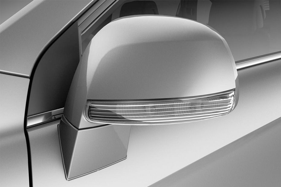 Chevrolet Captiva (2007-2018) Drivers Side Mirror Front Angle