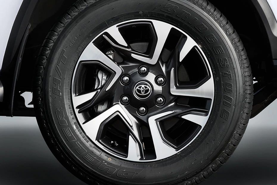 Toyota Fortuner Wheel