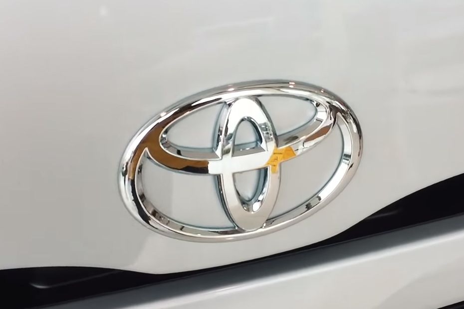 Toyota Hiace LXV Branding