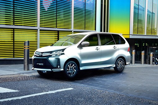 Ngoại thất Toyota Avanza góc trước