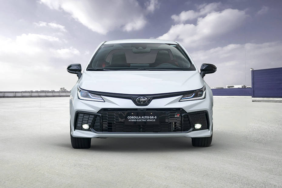 Full Front View of Corolla Altis Full Front View of Corolla Altis