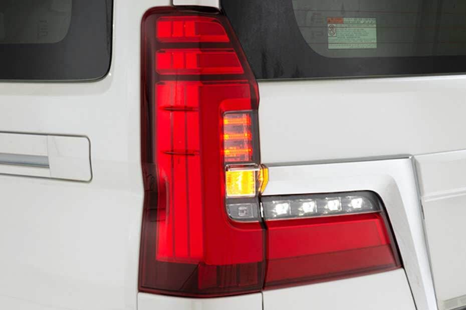 Hiace (2010-2014) Tail light