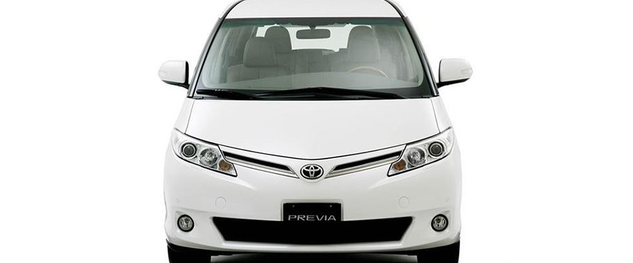 Toyota Previa (2011-2017) Full Front View