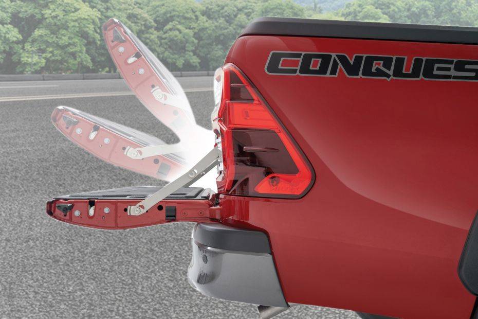 Trunk Open Closer View of Hilux Trunk Open Closer View of Hilux