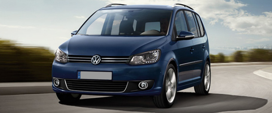 Volkswagen Touran Front Angle High View