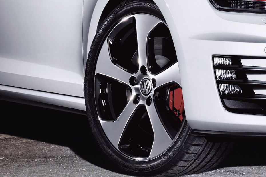 Volkswagen Golf GTI Wheel