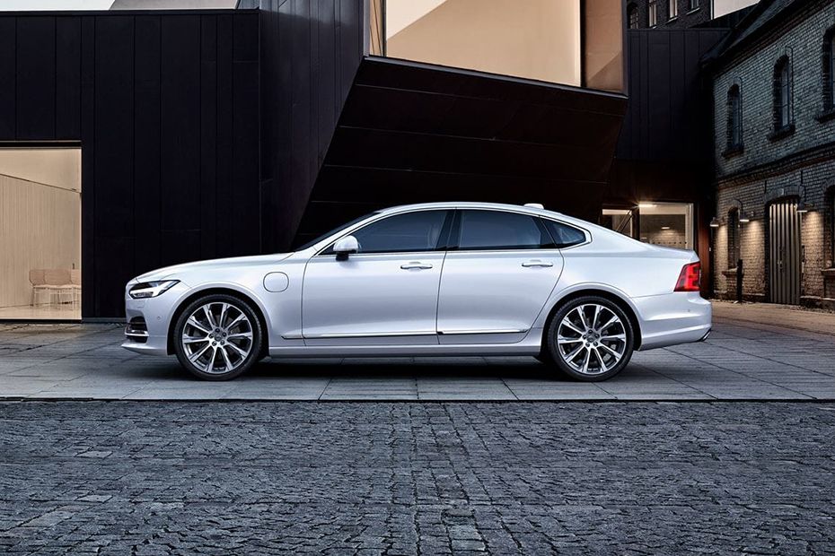 Volvo S90 Side View