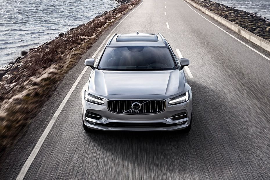 Full Front View of V90