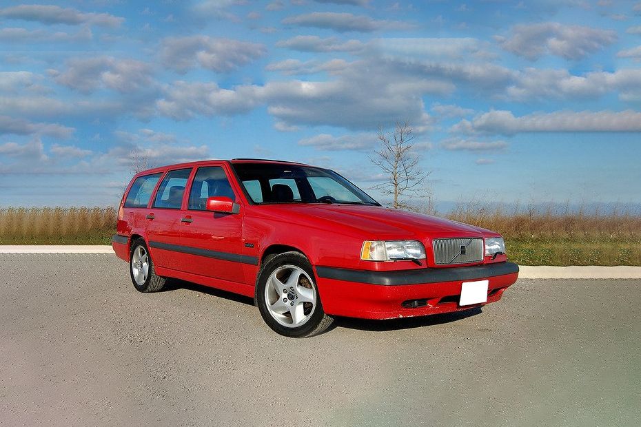 Volvo 850 Front Angle Low View
