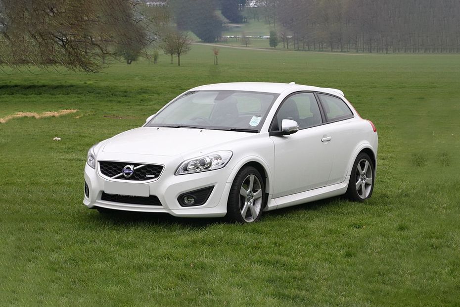 Volvo C30 Front Angle Low View