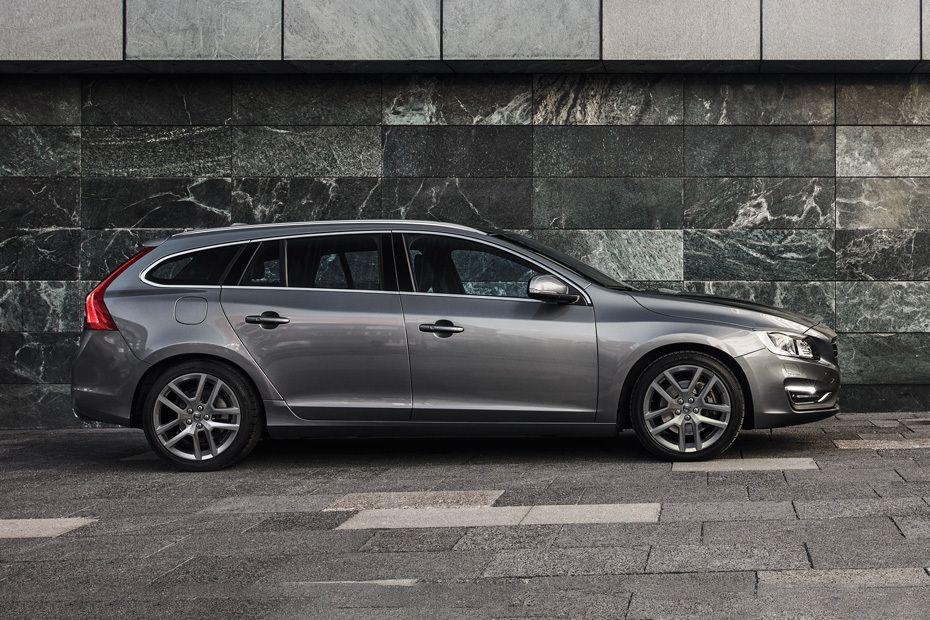 Volvo V60 Drivers Sideview Volvo V60 Drivers Sideview
