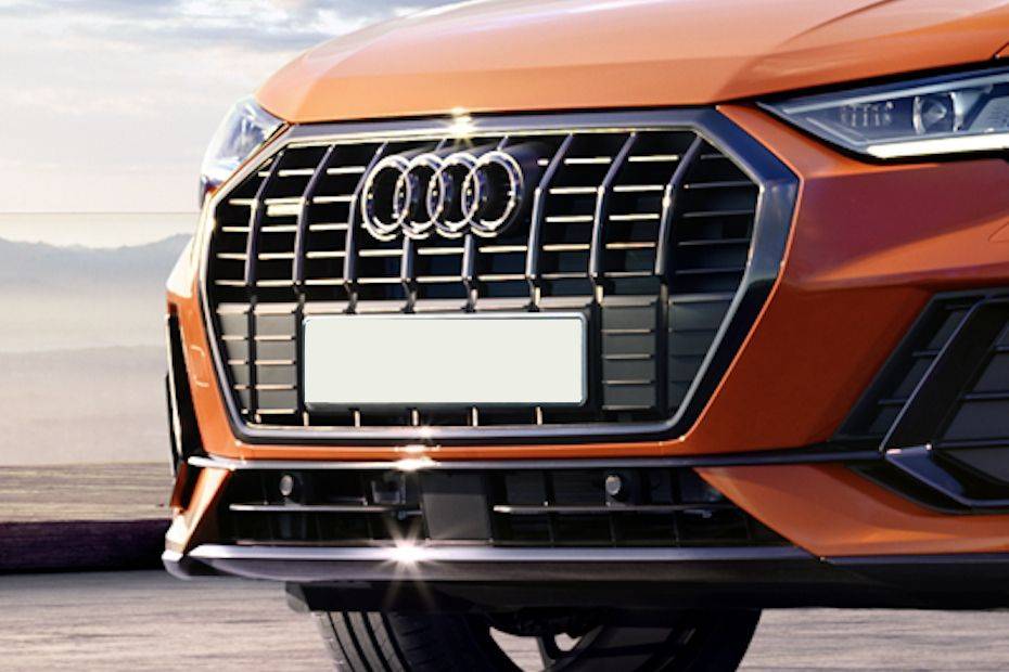 Audi Q3 Grille View