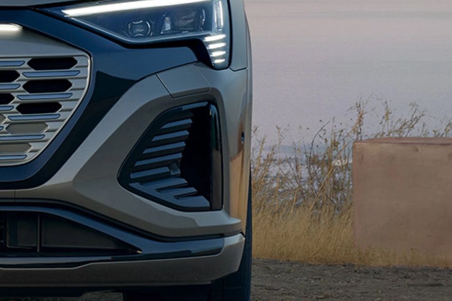 Q8 E-tron Front Fog Lamp Q8 E-tron Front Fog Lamp
