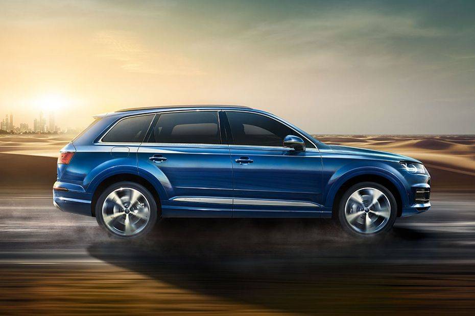 Audi Q7 (2016-2024) Drivers Sideview Audi Q7 (2016-2024) Drivers Sideview