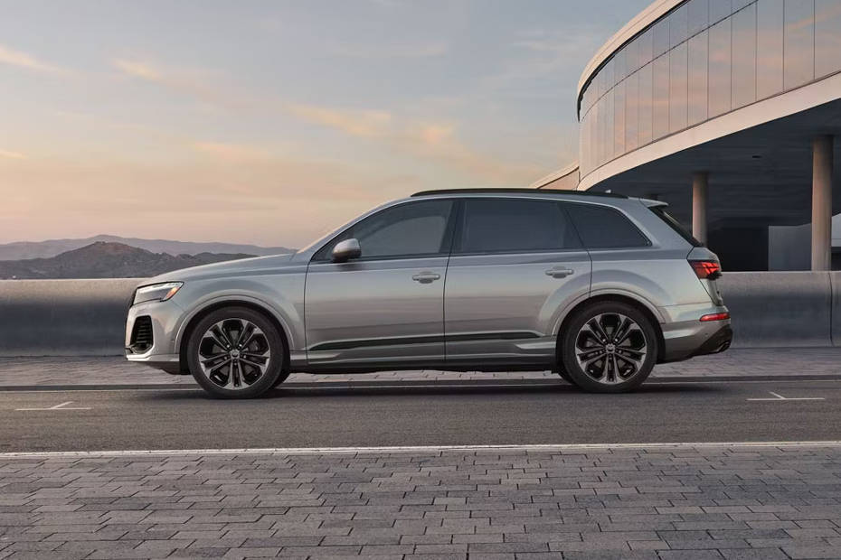 Q7 Side view Q7 Side view