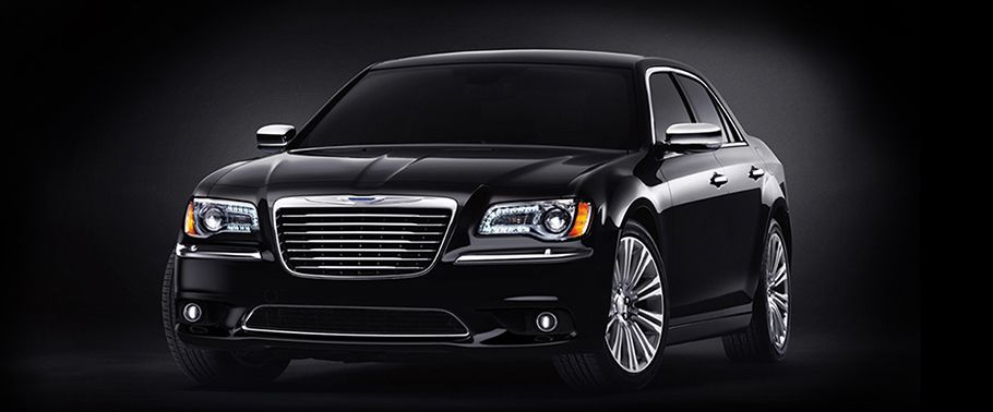 Chrysler 300C 2015 Front Side View