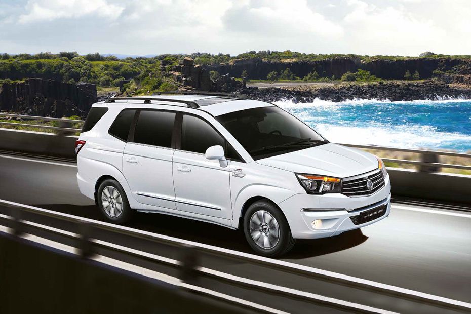 Ssangyong Rodius Front Cross Side View Ssangyong Rodius Front Cross Side View